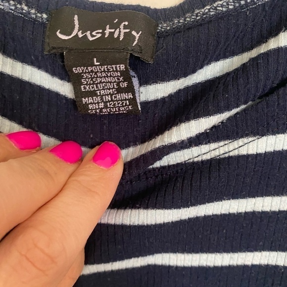 Justify large three-quarter length sleeve striped dress - Picture 3 of 5